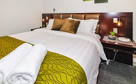 Newlands Court Motel